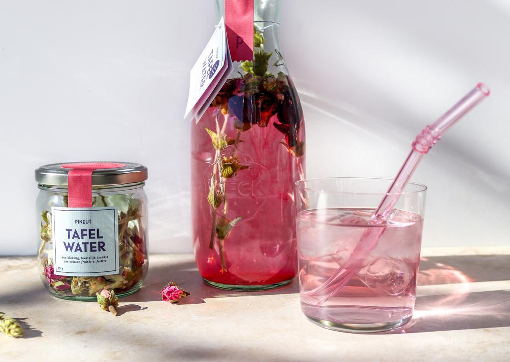 Pineut Tafelwater | Pot | Bergthee Roos