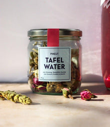 Pineut Tafelwater | Pot | Bergthee Roos