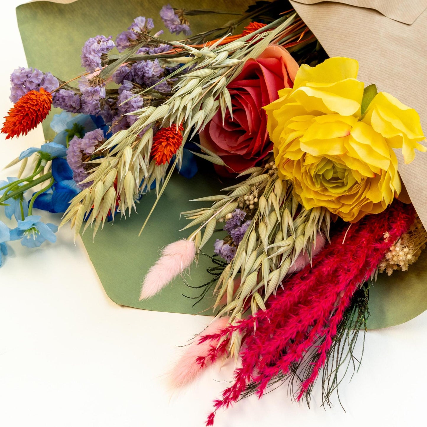 Boeket Kleurrijke gedroogde en zijden bloemen + Vaas Yuna