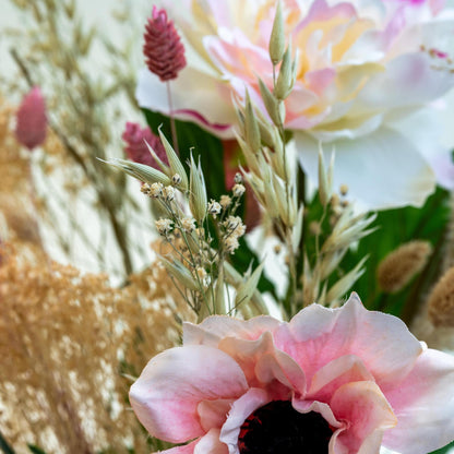 Boeket Prachtig met gedroogde en zijden bloemen in roze en natuurlijke kleuren | 55cm lengte